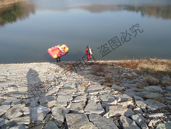 抚顺上头水库水下堵漏和闸门修理