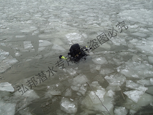水下潜水打捞